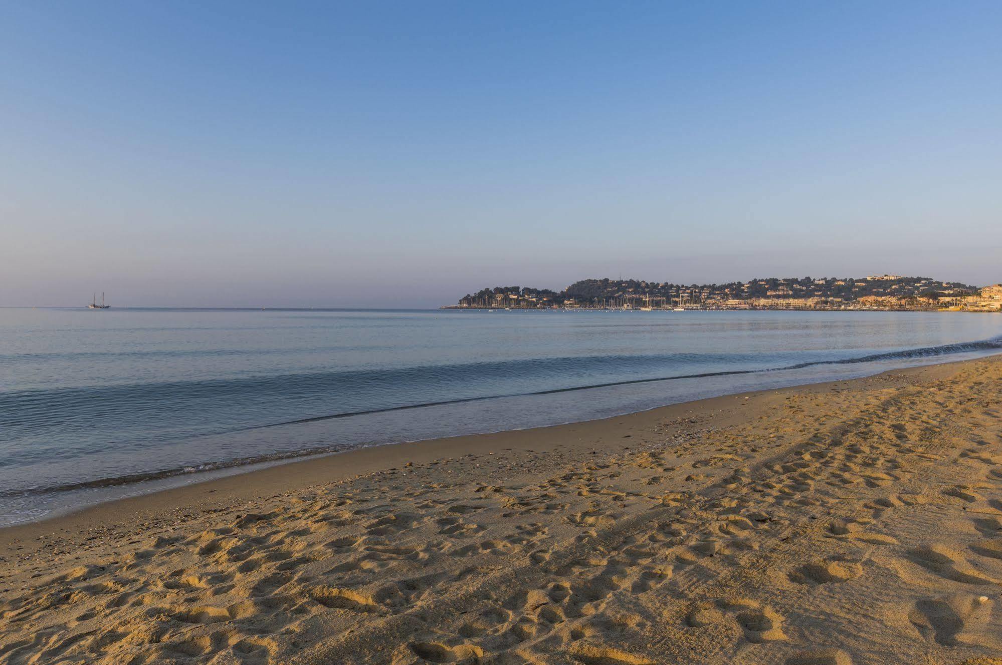 Chateau De Sable Pension Cavalaire-sur-Mer Buitenkant foto